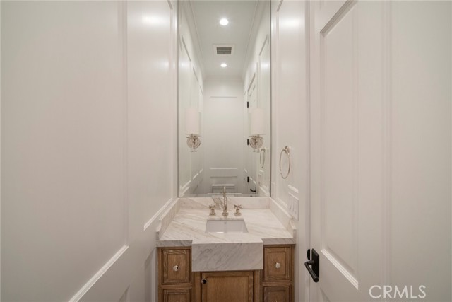 Detail Gallery Image 5 of 67 For 25965 Poker Flats Pl, Laguna Hills,  CA 92653 - 5 Beds | 5/2 Baths