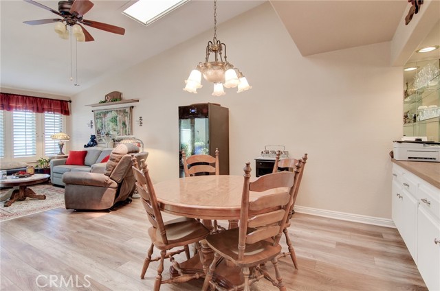 8646 Butte Circle, Huntington Beach CA: https://media.crmls.org/medias/6f4365e7-5f58-42de-a5b7-ac15c9356583.jpg