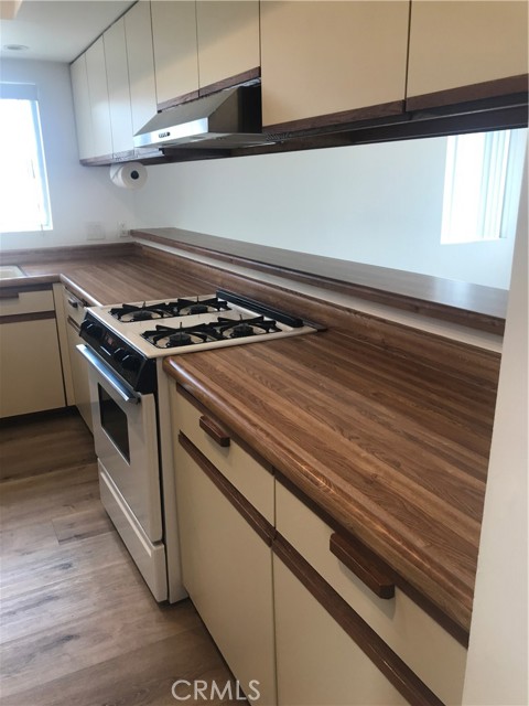 3222 Newton Street, Torrance CA: https://media.crmls.org/medias/6f437ac6-de58-493b-bd08-7e1afc5673a4.jpg