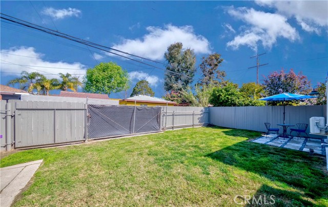 447 Hullett Street, Long Beach, California 90805, 2 Bedrooms Bedrooms, ,2 BathroomsBathrooms,Single Family Residence,For Sale,Hullett,SB24078331