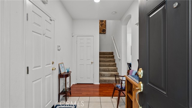 Detail Gallery Image 7 of 32 For 9001 Owensmouth Ave #3,  Canoga Park,  CA 91304 - 3 Beds | 2/1 Baths
