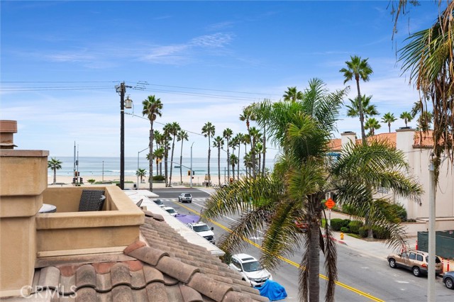 Detail Gallery Image 44 of 54 For 122 9th Street, Huntington Beach,  CA 92648 - 3 Beds | 3/2 Baths