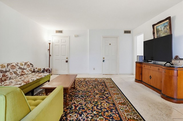 Detail Gallery Image 29 of 68 For 7114 Wyngate St, Tujunga,  CA 91042 - 3 Beds | 2/1 Baths