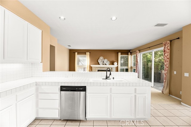 Detail Gallery Image 15 of 45 For 45422 Camino Monzon, Temecula,  CA 92592 - 4 Beds | 4 Baths