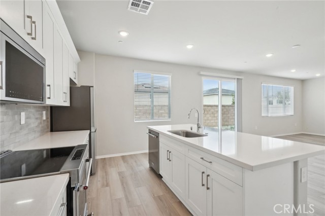 Detail Gallery Image 11 of 40 For 2099 Zest St, Redlands,  CA 92374 - 4 Beds | 3 Baths