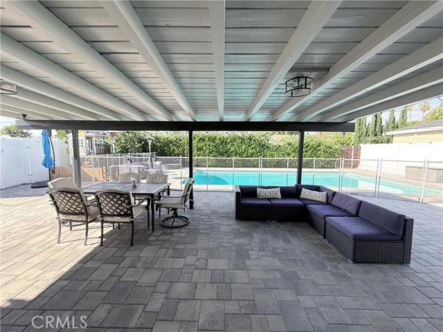 Detail Gallery Image 21 of 24 For 11243 Mclennan, Granada Hills,  CA 91344 - 3 Beds | 3 Baths