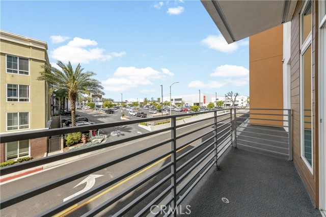 Detail Gallery Image 7 of 51 For 168 S Monterey St #413,  Alhambra,  CA 91801 - 1 Beds | 1/1 Baths