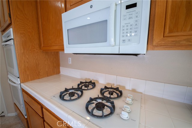 Detail Gallery Image 8 of 49 For 28658 Shady Brook Dr, Menifee,  CA 92584 - 2 Beds | 2/1 Baths