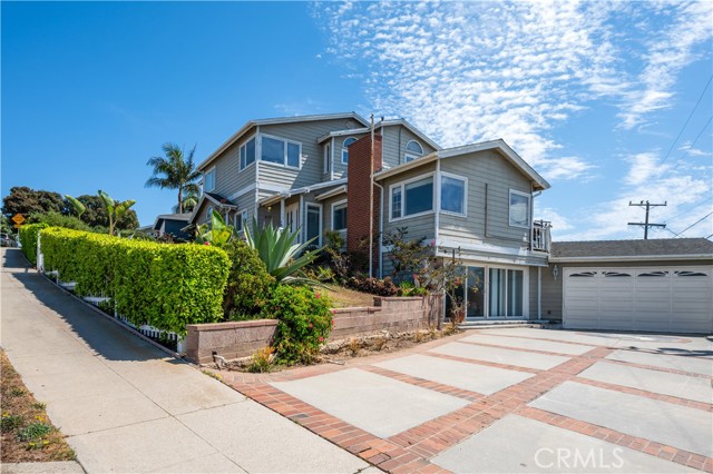 304 Avenue E, Redondo Beach CA: https://media.crmls.org/medias/6f472f63-0c90-410e-b07e-96b53921c2dd.jpg