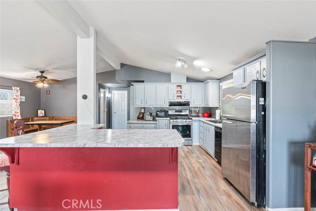 Detail Gallery Image 10 of 50 For 24799 Split Rail Rd, Wildomar,  CA 92595 - 2 Beds | 2 Baths