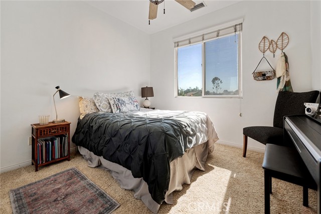 Detail Gallery Image 20 of 34 For 1524 Larsen Ln, Placentia,  CA 92870 - 6 Beds | 4 Baths