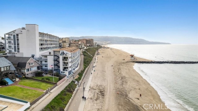 615 Esplanade, Redondo Beach, California 90277, 1 Bedroom Bedrooms, ,1 BathroomBathrooms,Residential,Sold,Esplanade,PV22002380