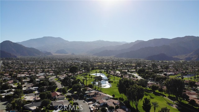 49171 Washington Street, La Quinta CA: https://media.crmls.org/medias/6f487199-90b0-4268-a914-945f974518e7.jpg