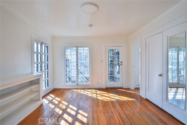 Detail Gallery Image 20 of 34 For 2867 Edgehill Dr, Los Angeles,  CA 90018 - – Beds | – Baths