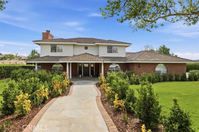 Detail Gallery Image 9 of 75 For 1956 Middle Creek, Riverside,  CA 92506 - 5 Beds | 4/1 Baths