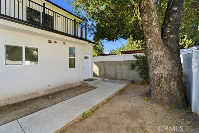 Detail Gallery Image 15 of 49 For 15944 Valerio St, Van Nuys,  CA 91406 - 7 Beds | 5 Baths