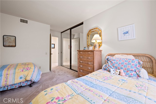 21 Beachcomber Drive, Corona del Mar CA: https://media.crmls.org/medias/6f4ab947-e0b1-49d2-bc57-3967dfe61770.jpg