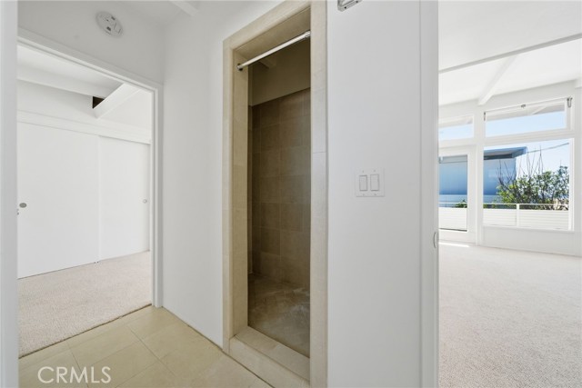 Detail Gallery Image 12 of 17 For 1210 1/2 W Oceanfront #1/2,  Newport Beach,  CA 92661 - 1 Beds | 1/1 Baths