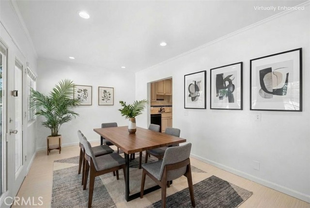 Detail Gallery Image 15 of 34 For 17429 Burbank Bld, Encino,  CA 91316 - 3 Beds | 2 Baths