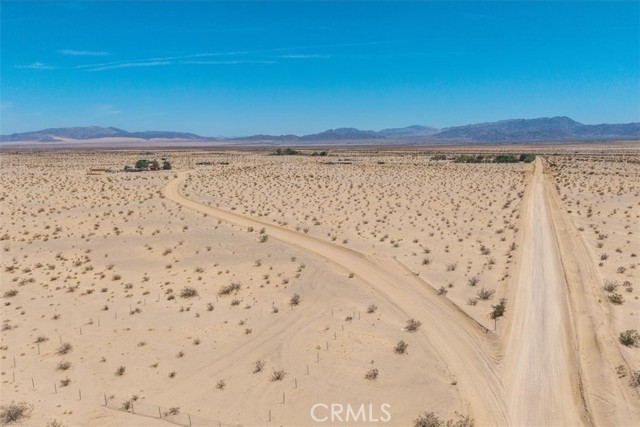 82935 Maya Rada Road, 29 Palms CA: https://media.crmls.org/medias/6f4bf7cc-2c5a-42a0-878c-db041e2c70c0.jpg