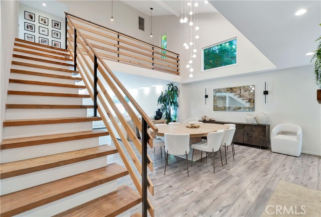 Detail Gallery Image 12 of 42 For 4974 Canoga Ave, Woodland Hills,  CA 91364 - 4 Beds | 4 Baths