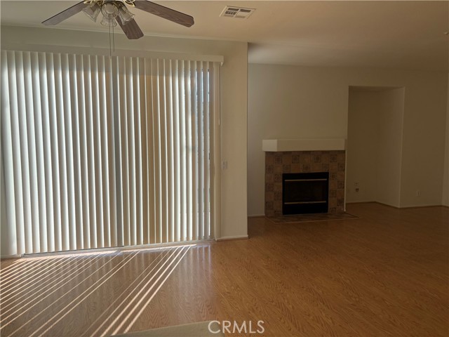 Detail Gallery Image 4 of 16 For 473 N Bloomberry #B,  Orange,  CA 92869 - 3 Beds | 2/1 Baths