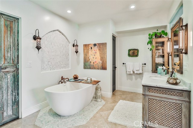 Detail Gallery Image 29 of 45 For 5617 Colodny Dr, Agoura Hills,  CA 91301 - 6 Beds | 4/1 Baths