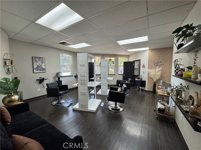 Suite 100 Interior