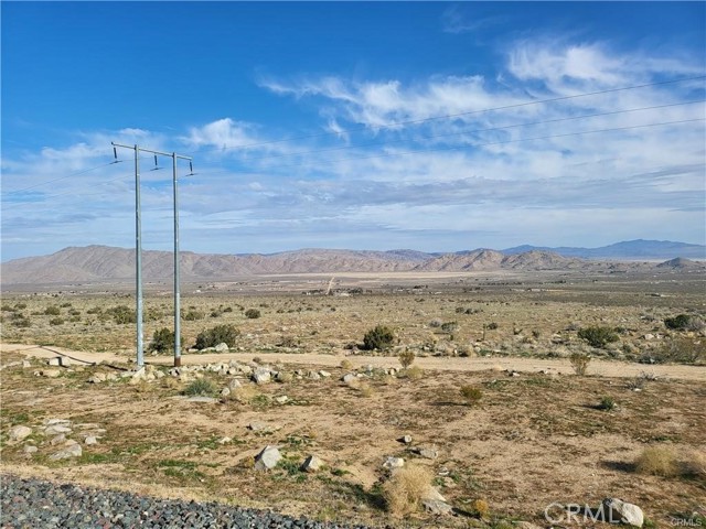 0 Powerline Rd, Lucerne Valley, California 92356, ,Land,For Sale,0 Powerline Rd,CRHD24008514