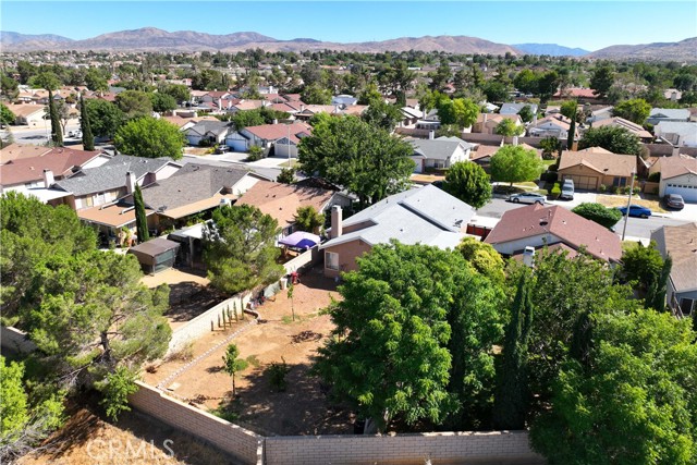 2701 Juniper Drive, Palmdale CA: https://media.crmls.org/medias/6f4f800c-5bff-49cb-9155-16ceb31191eb.jpg