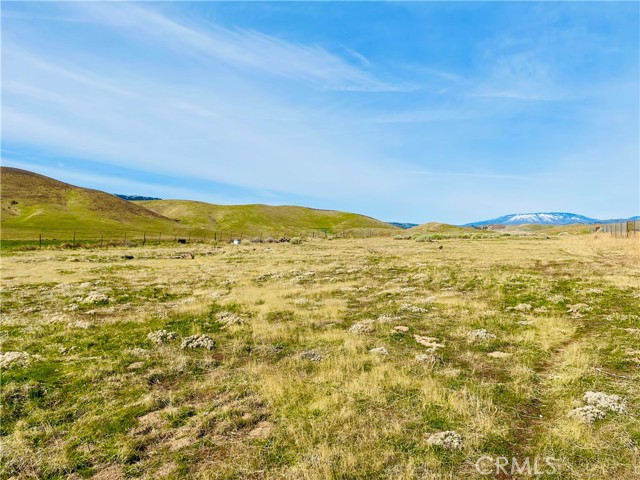 Detail Gallery Image 8 of 9 For 49357 W. Avenue D, Lake Hughes,  CA 93536 - – Beds | – Baths