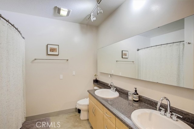 6f5009df 1db4 4b9f A8df 365e10895f3b