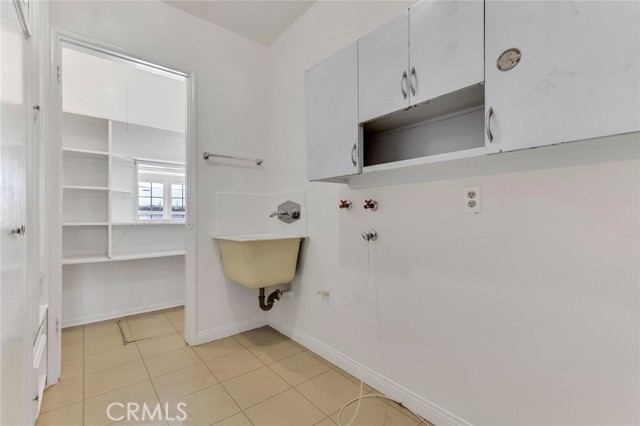 Detail Gallery Image 19 of 37 For 15930 Tuba St, North Hills,  CA 91343 - 3 Beds | 2 Baths