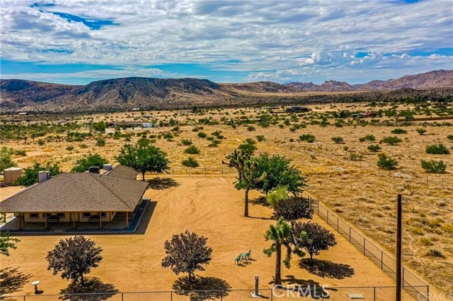 Detail Gallery Image 29 of 42 For 53087 Pipes Canyon Rd, Pioneertown,  CA 92268 - 5 Beds | 3 Baths