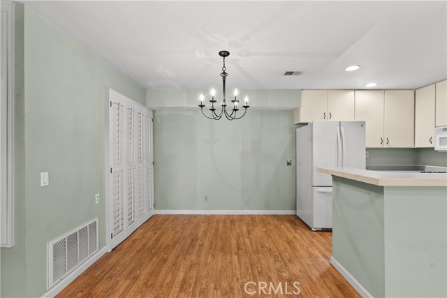 Detail Gallery Image 11 of 29 For 18830 Mandan St #101,  Canyon Country,  CA 91351 - 2 Beds | 2 Baths