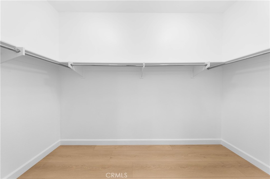 https://media.crmls.org/medias/6f508578-6594-4dfb-ad96-59c47596e689.jpg?preset=X-Large