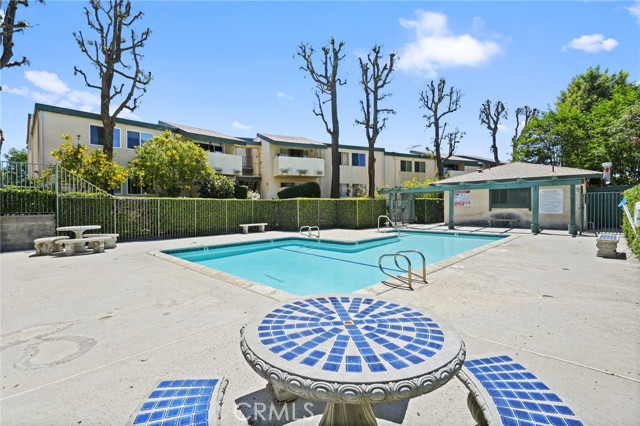 Detail Gallery Image 15 of 15 For 10636 Woodley Ave #1,  Granada Hills,  CA 91344 - 3 Beds | 2 Baths