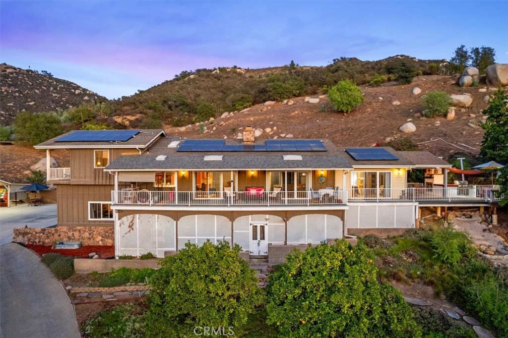 775 Old Oak Ridge