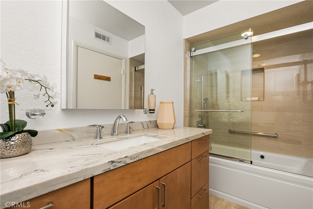 6f516674 C7e0 469d Aed5 98b704f6e438