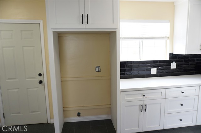 10109 Noble Avenue, Mission Hills (San Fernando) CA: https://media.crmls.org/medias/6f51d969-8c42-4827-b2df-61c21e8c9f81.jpg