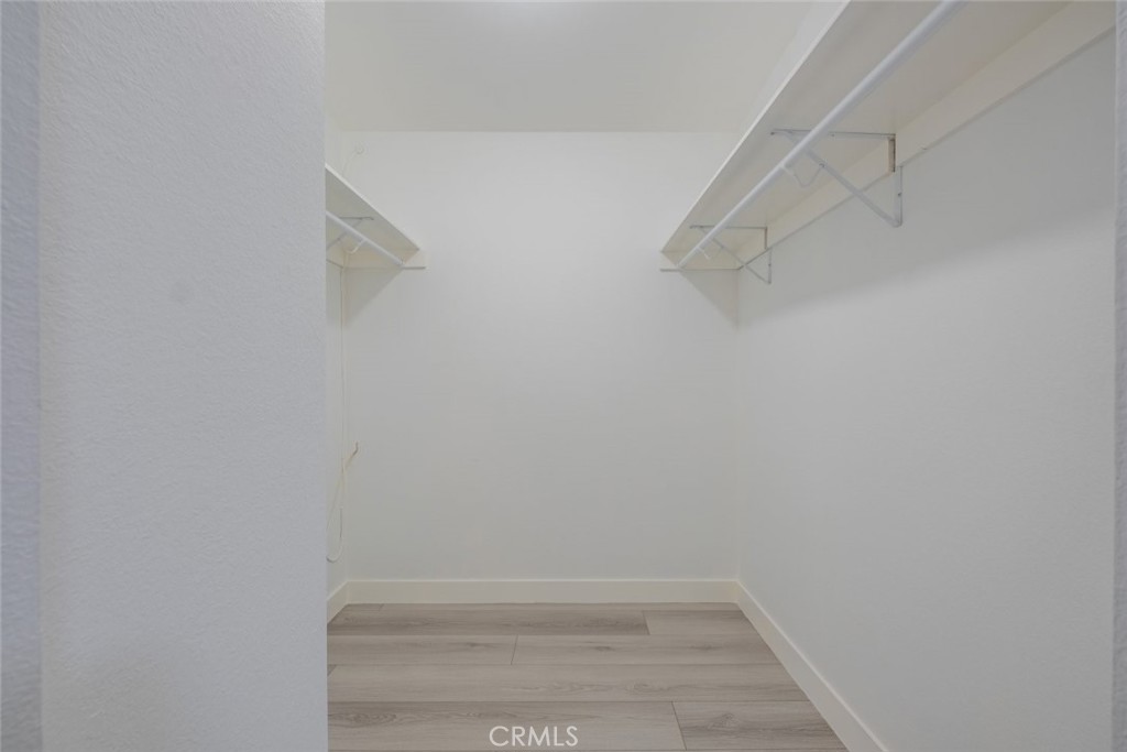 https://media.crmls.org/medias/6f52d513-f3bd-4690-9ecb-5fec4d928223.jpg?preset=X-Large