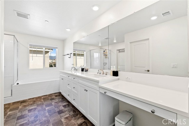 Detail Gallery Image 24 of 35 For 16746 Stags Leap, Fontana,  CA 92336 - 4 Beds | 3 Baths