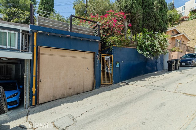 Detail Gallery Image 2 of 13 For 3033 Future Pl, Los Angeles,  CA 90065 - 2 Beds | 1 Baths