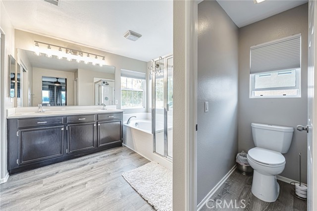 Image 35 of 47 For 28169 Arborglenn Drive