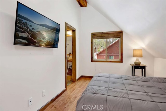 Detail Gallery Image 15 of 32 For 40221 Esterly Ln, Big Bear Lake,  CA 92315 - 3 Beds | 2/1 Baths
