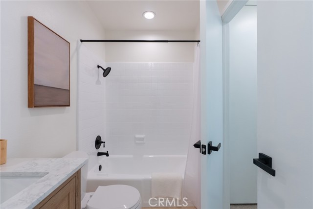 Detail Gallery Image 17 of 34 For 1024 W Lamark Ln, Anaheim,  CA 92802 - 3 Beds | 1/1 Baths