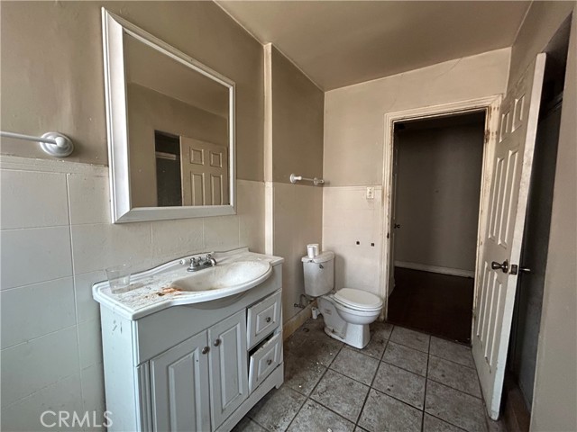 4170 4th Avenue, Los Angeles CA: https://media.crmls.org/medias/6f5675e3-8aa3-4f9e-a832-b5a3634dc45c.jpg