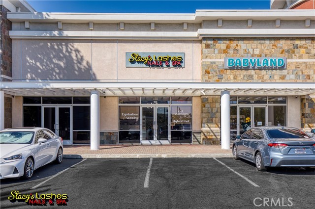 1520 N, Ontario CA: https://media.crmls.org/medias/6f57028e-32a3-400d-be38-6d3fde3de147.jpg