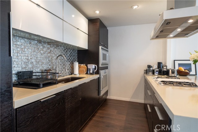 Detail Gallery Image 5 of 16 For 1424 26th #2,  Santa Monica,  CA 90404 - 2 Beds | 2/1 Baths