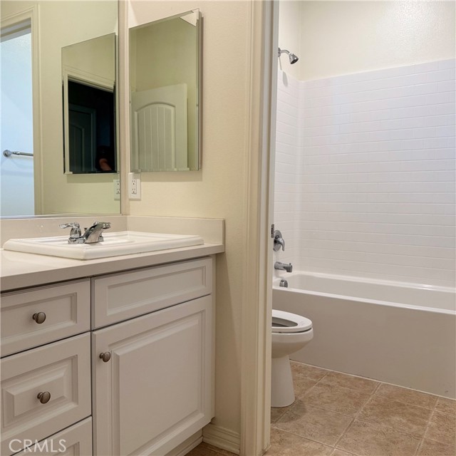 Detail Gallery Image 17 of 29 For 4425 S Zion Trl, Ontario,  CA 91762 - 4 Beds | 2/1 Baths